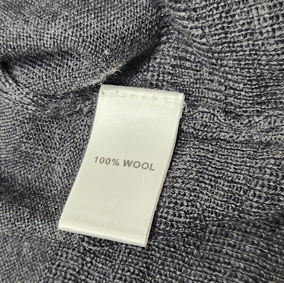 St. John Wool Sweater Short Sleeve Charcoal Gray, Size Large - Picture 14 of 16